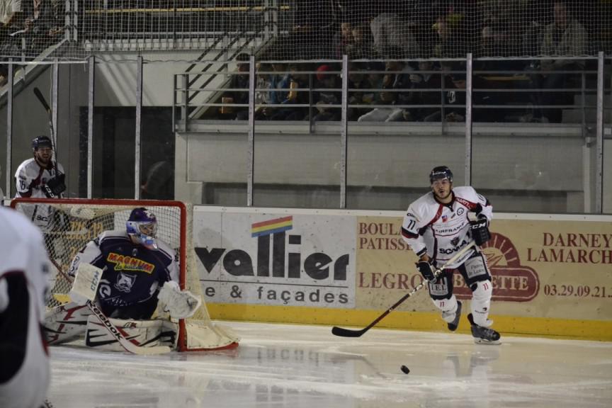 Epinal  3 - 4 Angers 