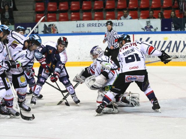 Photo hockey match Grenoble  - Caen  le 04/10/2013