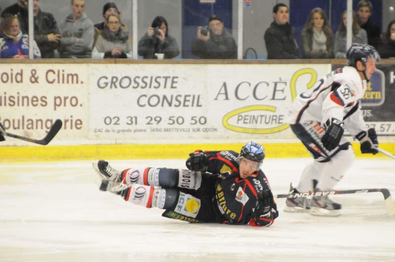 Caen  3 - 4 Angers 