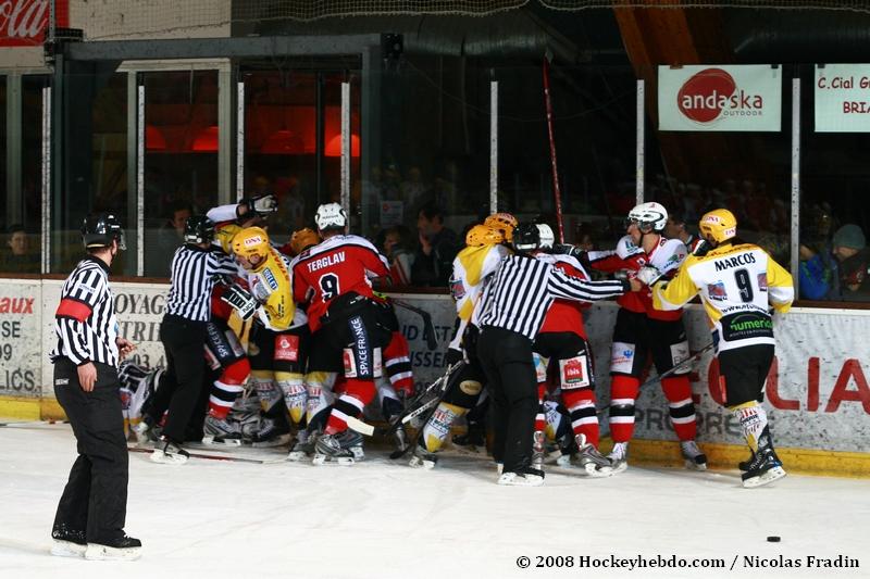 Briançon  8 - 1 Strasbourg 