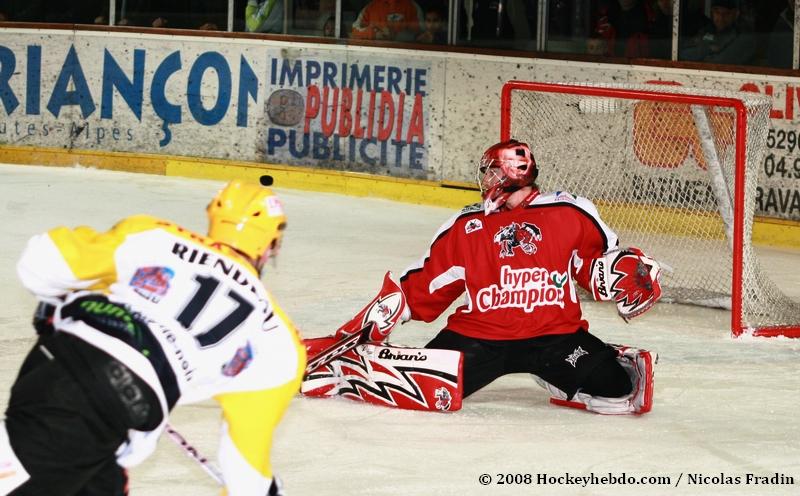 Briançon  8 - 1 Strasbourg 