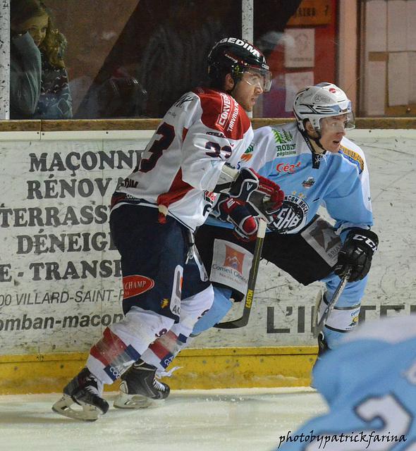 Briançon  3 - 7 Grenoble 