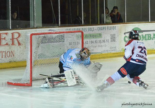 Briançon  3 - 7 Grenoble 