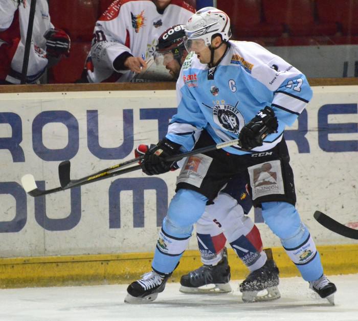 Briançon  3 - 7 Grenoble 