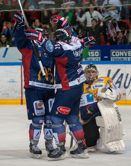 Grenoble  4 - 2 Strasbourg 