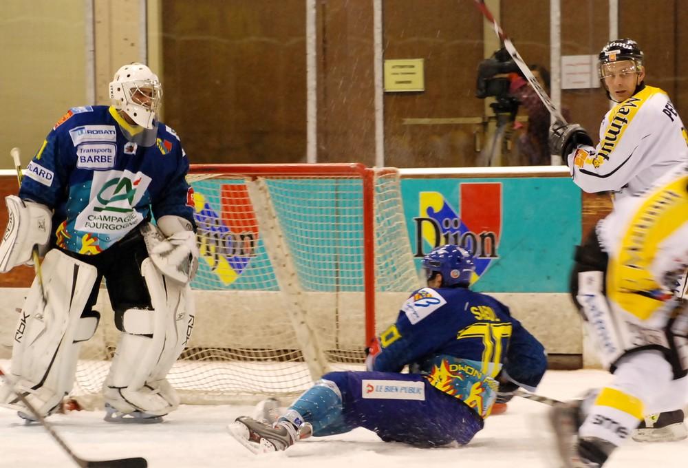 Dijon  2 - 4 Rouen