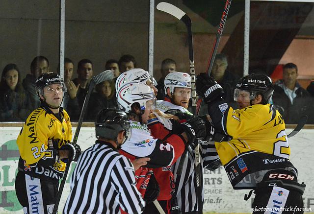 Briançon  1 - 3 Rouen