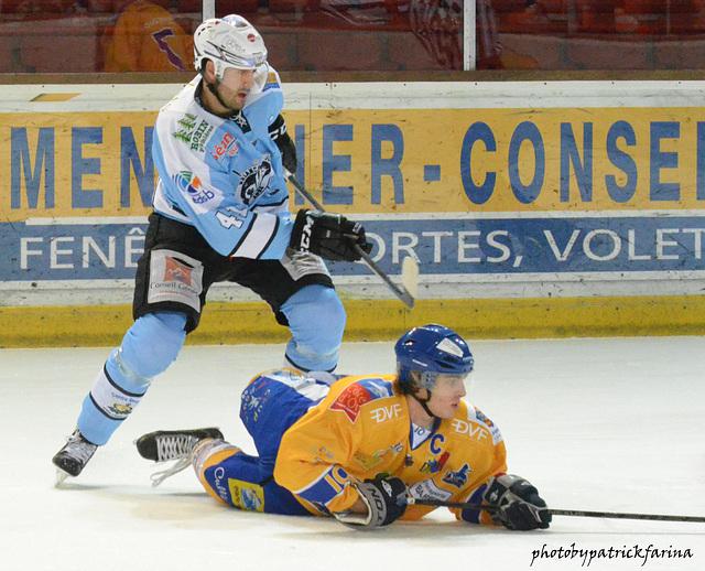 Briançon  4 - 3 Dijon 