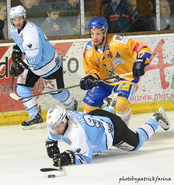 Briançon  4 - 3 Dijon 