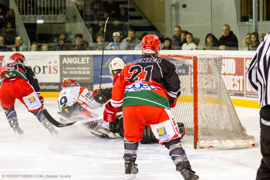 Anglet 3 - 5 Lyon