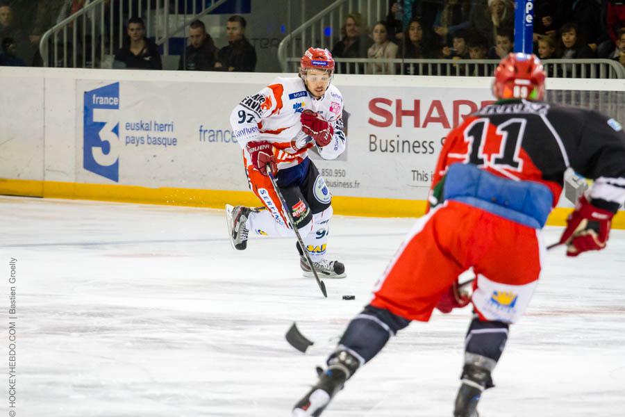 Anglet 3 - 5 Lyon
