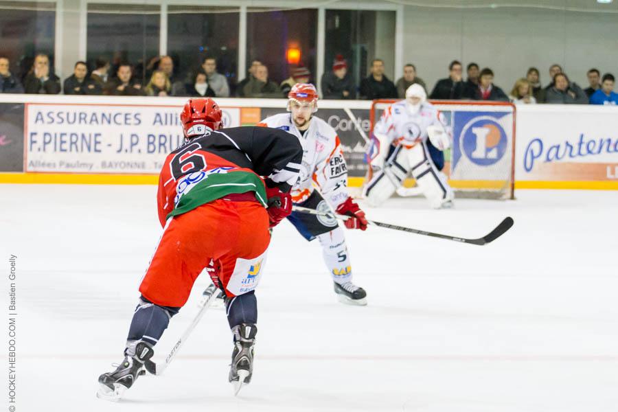 Anglet 3 - 5 Lyon