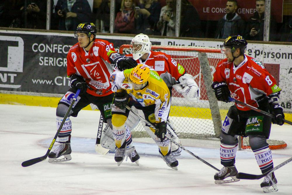 Amiens  4 - 1 Strasbourg 