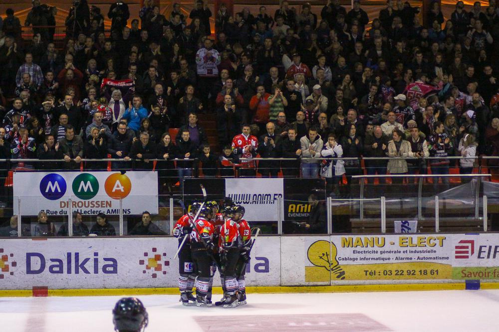 Amiens  4 - 1 Strasbourg 