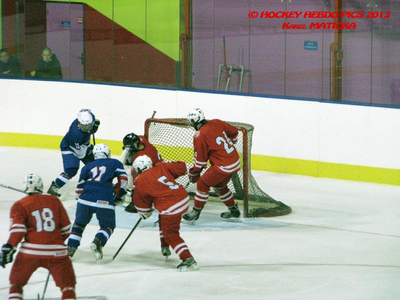 France 4 - 5 Poland