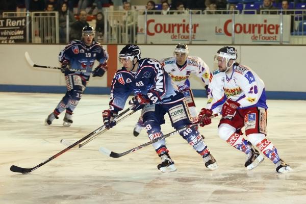 Angers  3 - 2 Epinal 