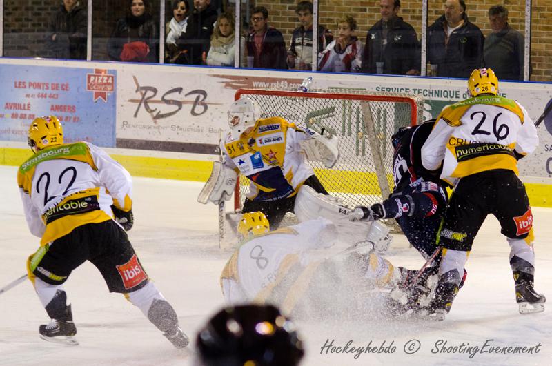 Angers  5 - 4 Strasbourg 