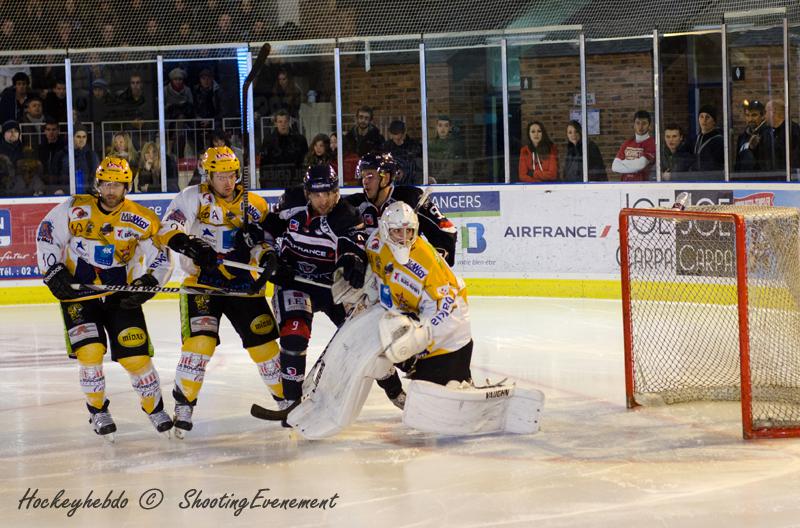 Angers  5 - 4 Strasbourg 