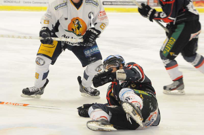 Caen  0 - 3 Chamonix 
