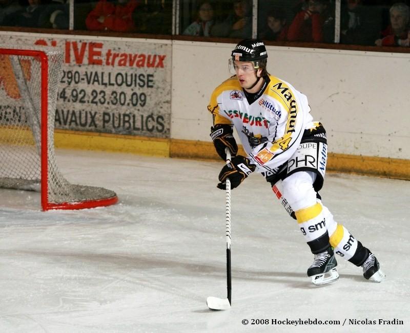 Briançon  4 - 0 Rouen