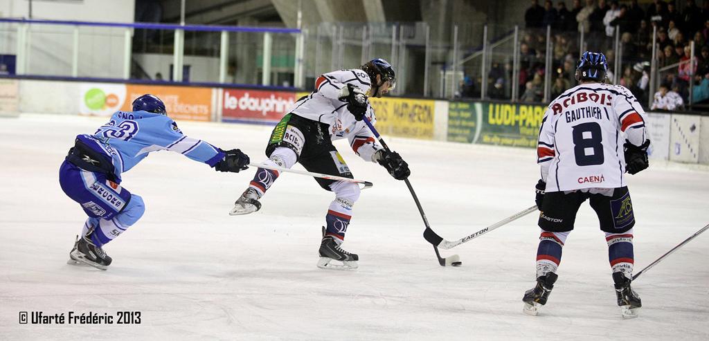 Villard-de-Lans 4 - 1 Caen 