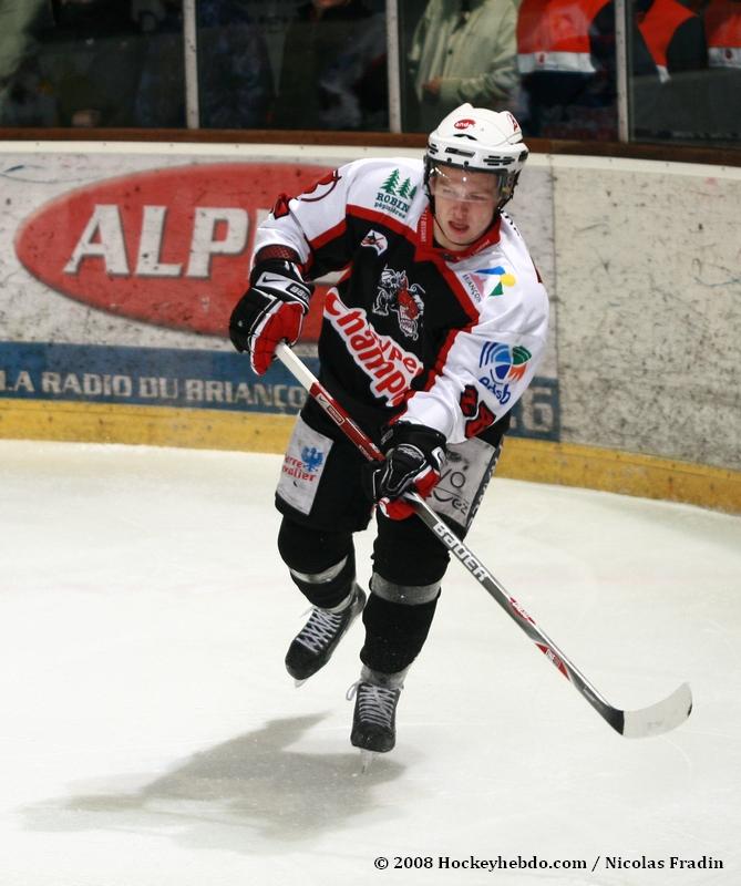 Briançon  4 - 0 Rouen