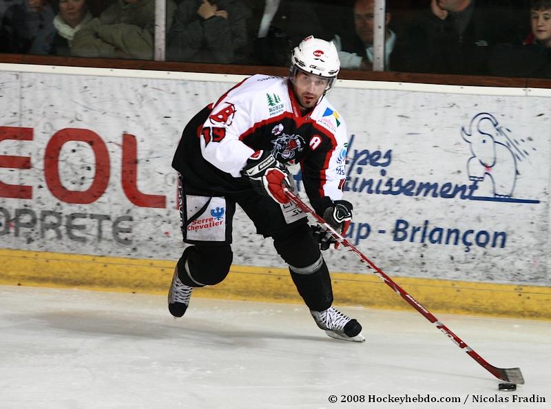 Briançon  4 - 0 Rouen