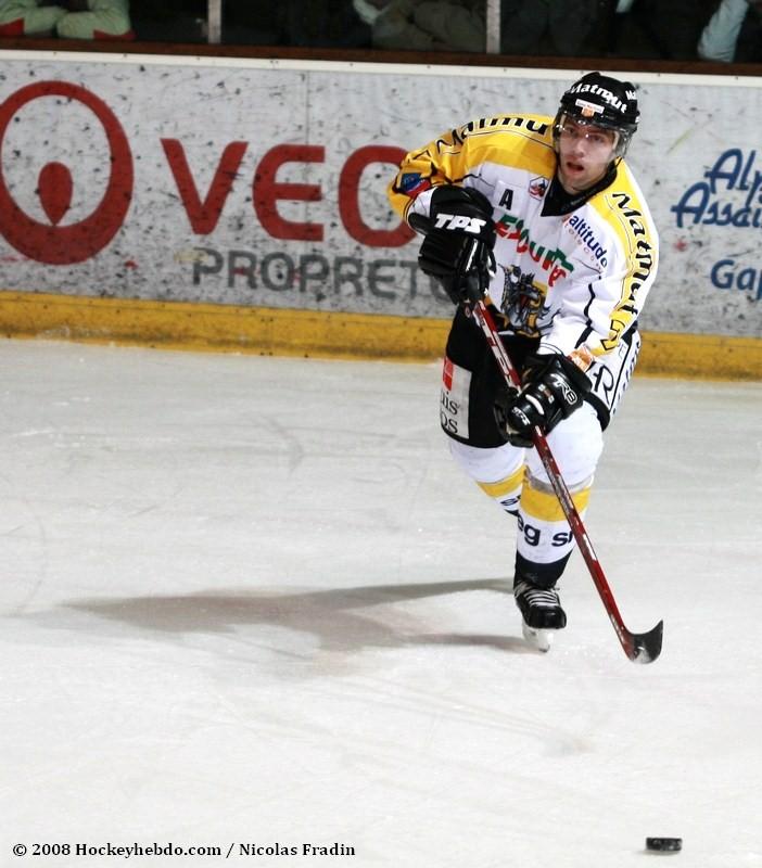 Briançon  4 - 0 Rouen