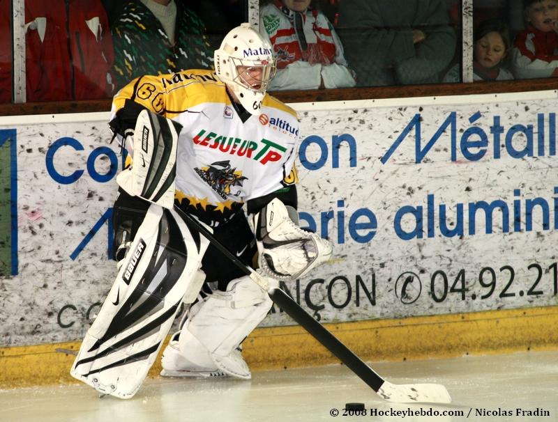 Briançon  4 - 0 Rouen