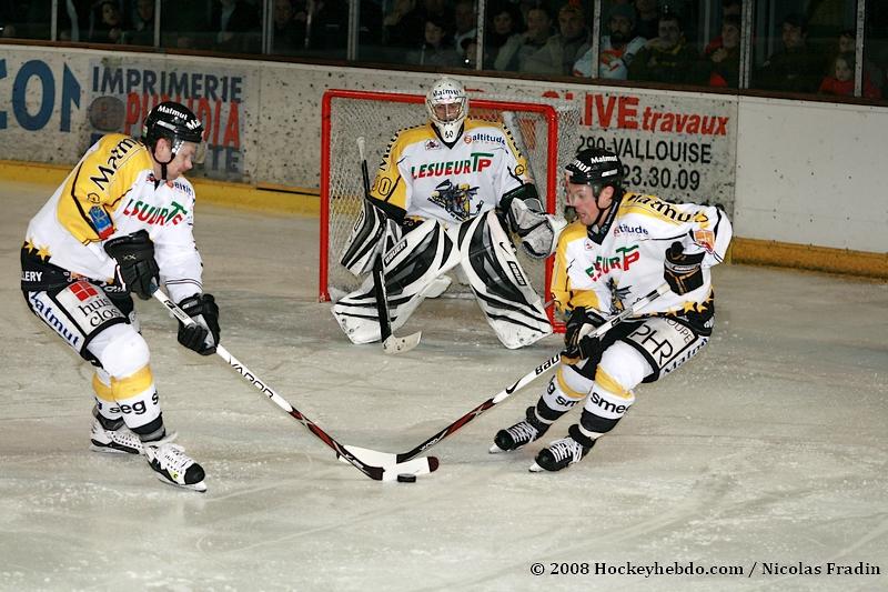 Briançon  4 - 0 Rouen