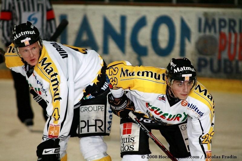 Briançon  4 - 0 Rouen