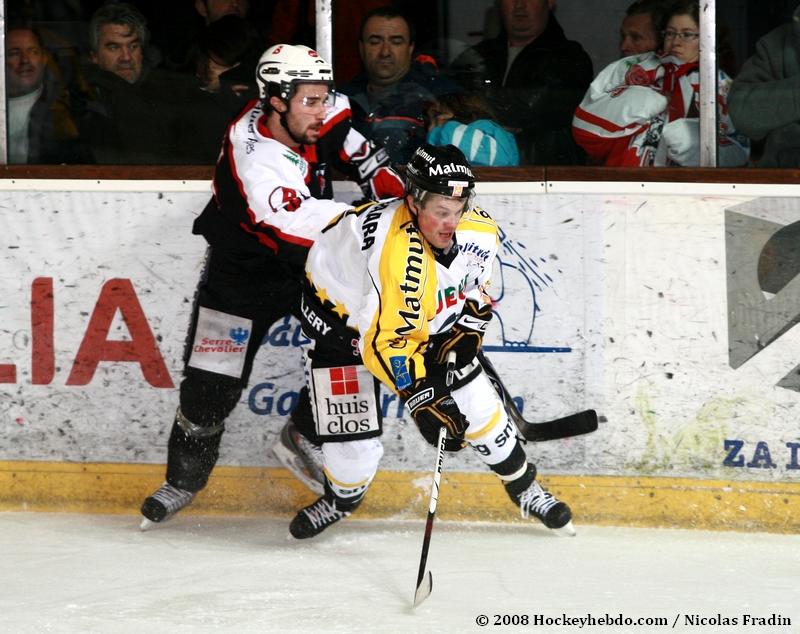 Briançon  4 - 0 Rouen