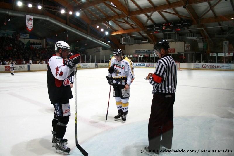 Briançon  4 - 0 Rouen