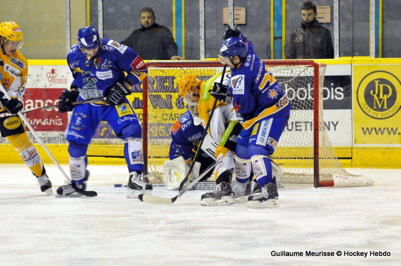 Dijon  3 - 4 Strasbourg 