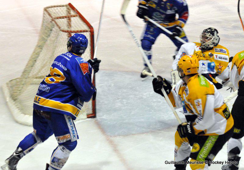 Dijon  3 - 4 Strasbourg 