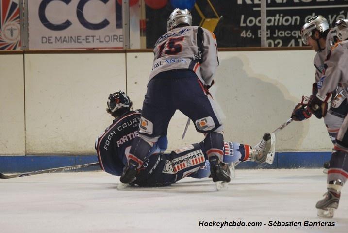 Angers  2 - 5 Grenoble 