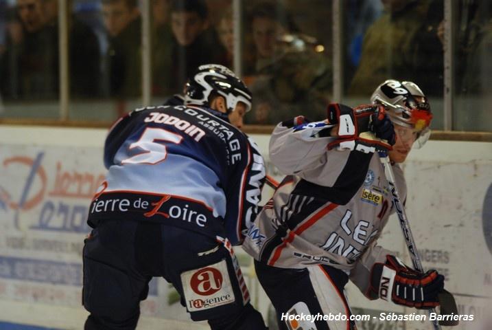 Angers  2 - 5 Grenoble 