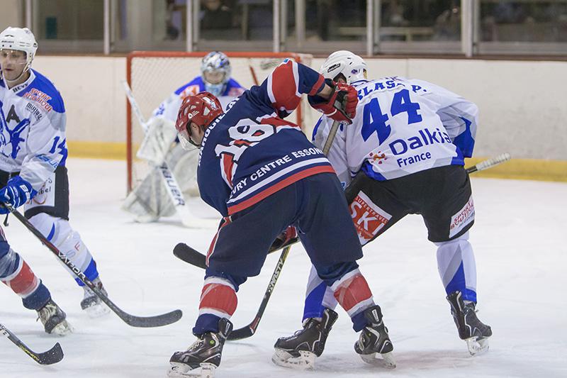 Evry  3 - 4 Courchevel-Méribel-Pralognan
