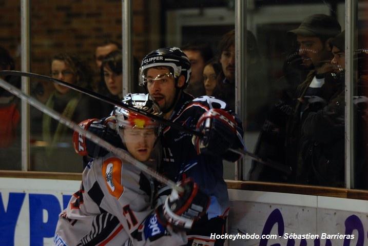 Angers  2 - 5 Grenoble 