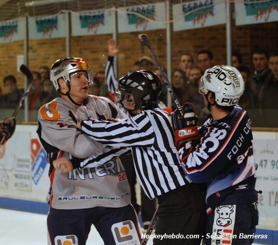 Angers  2 - 5 Grenoble 