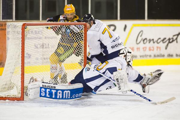 Strasbourg  1 - 2 Chamonix 