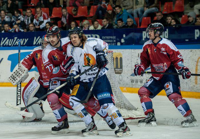 Grenoble  5 - 6 Chamonix 