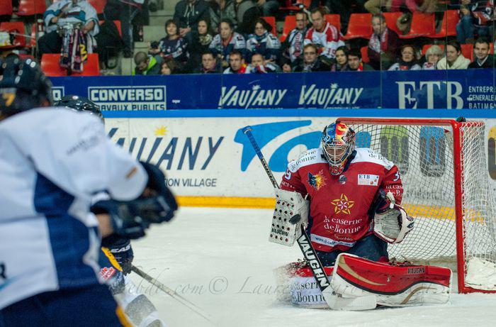 Grenoble  5 - 6 Chamonix 