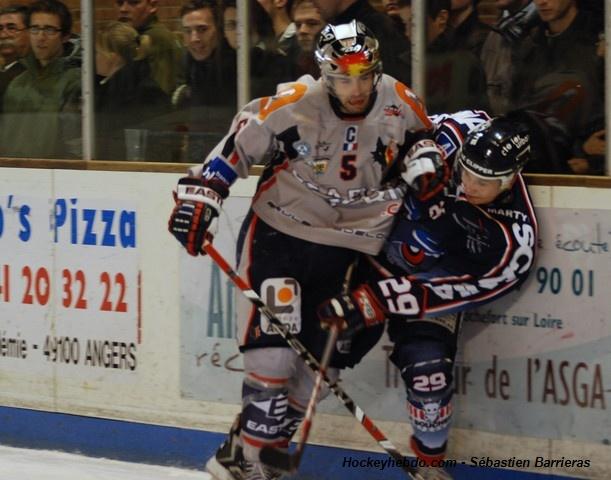 Angers  2 - 5 Grenoble 