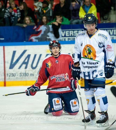 Grenoble  5 - 6 Chamonix 
