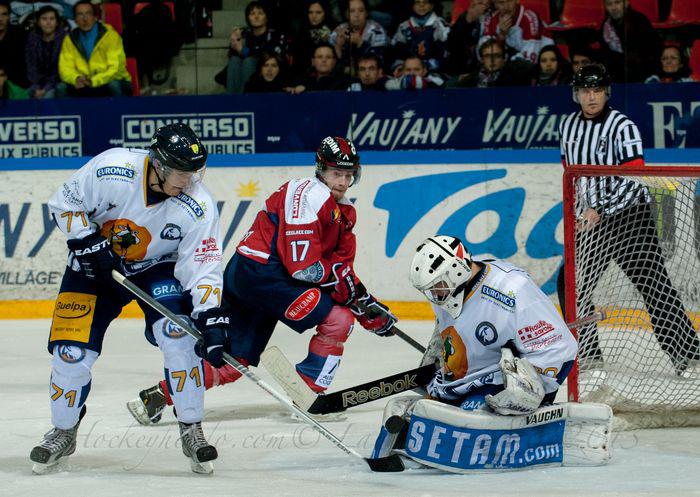 Grenoble  5 - 6 Chamonix 