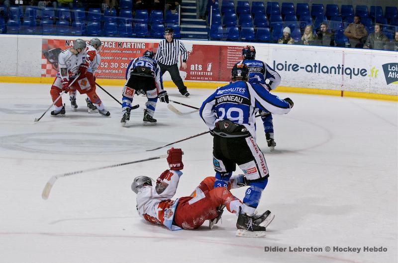 Nantes 5 - 4 Annecy