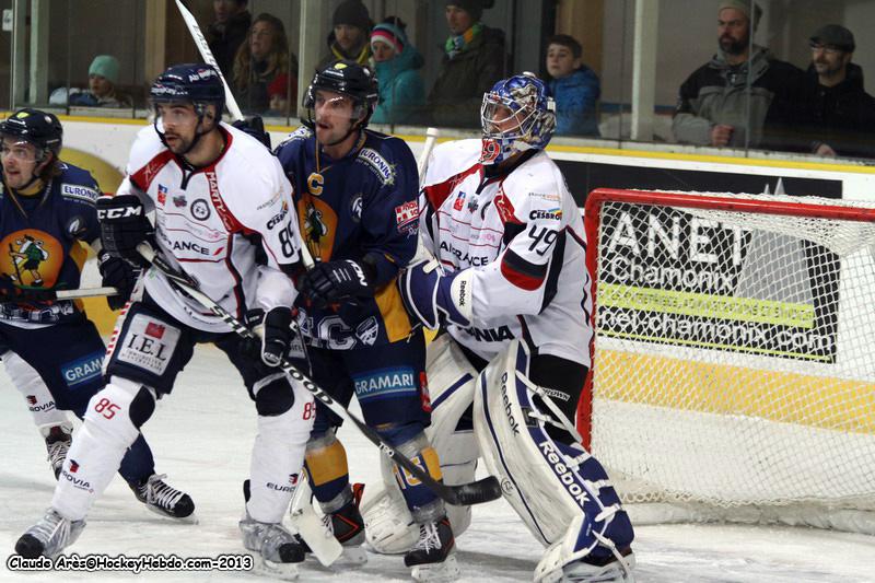 Chamonix  3 - 4 Angers 