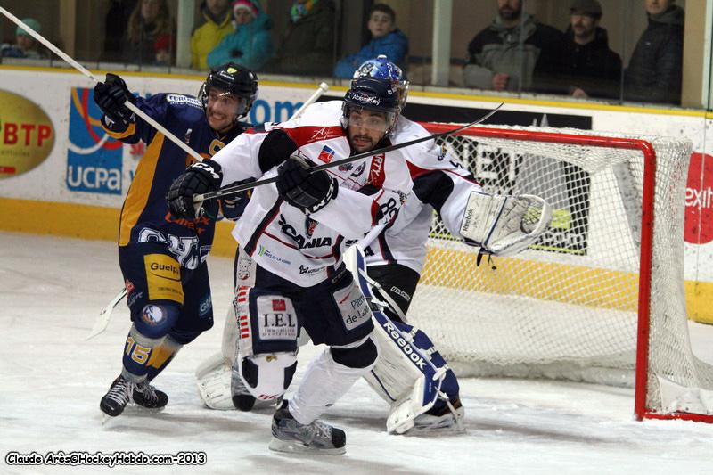 Chamonix  3 - 4 Angers 
