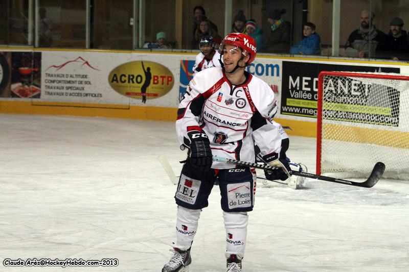 Chamonix  3 - 4 Angers 